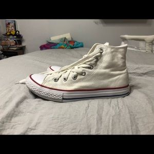 White High Top Converse All Stars Chucks